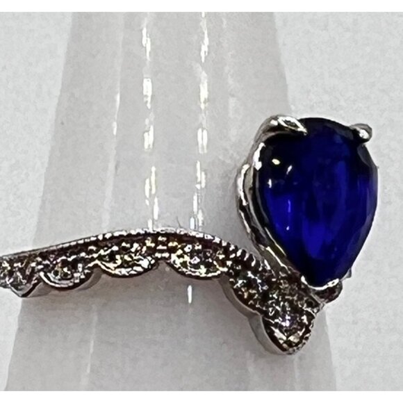 Ring Bomb Party Ring, NWOT, size 7, blue stone silver color band - Picture 5 of 6